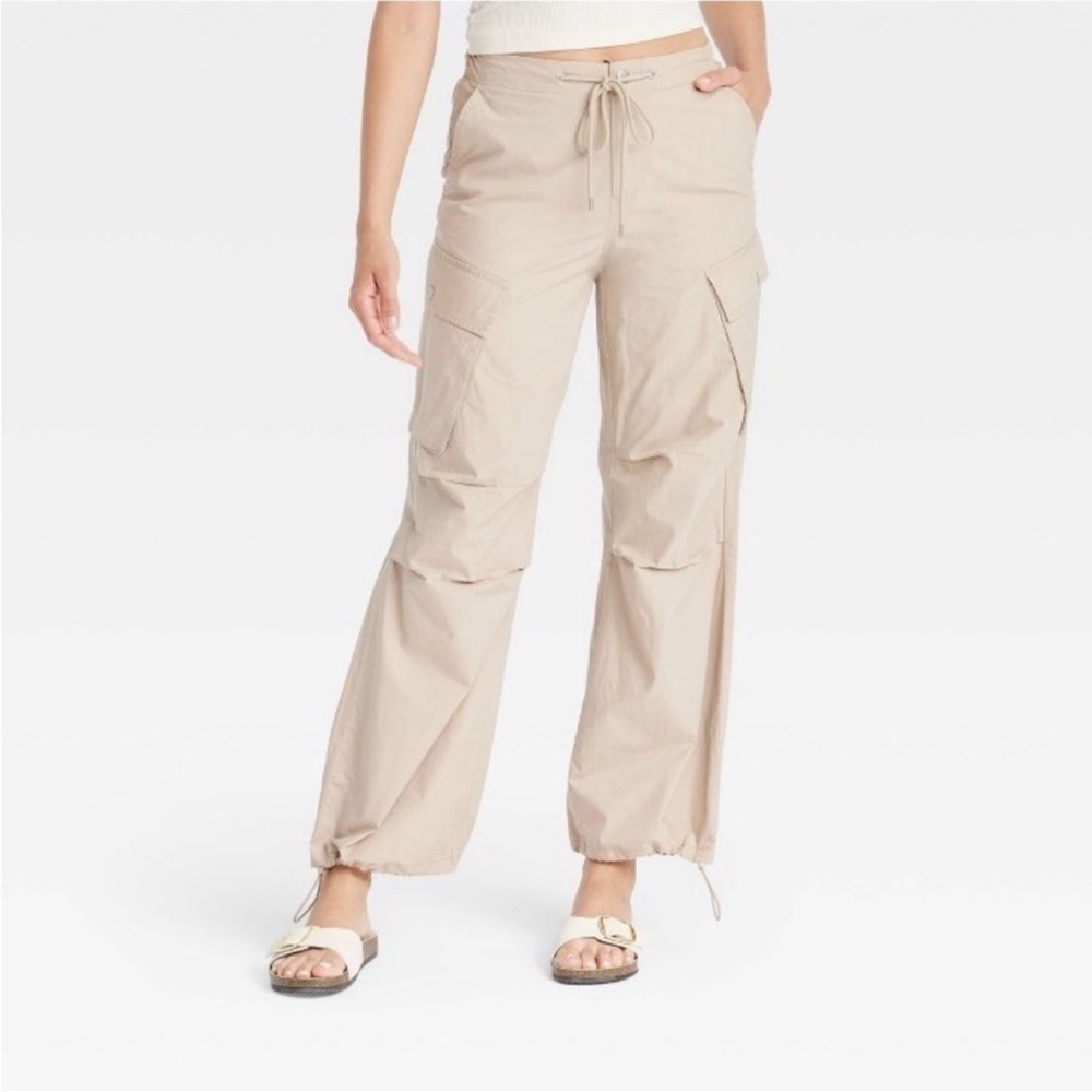 Universal Thread 
Tan Mid Rise Straight Leg Cargo Pants